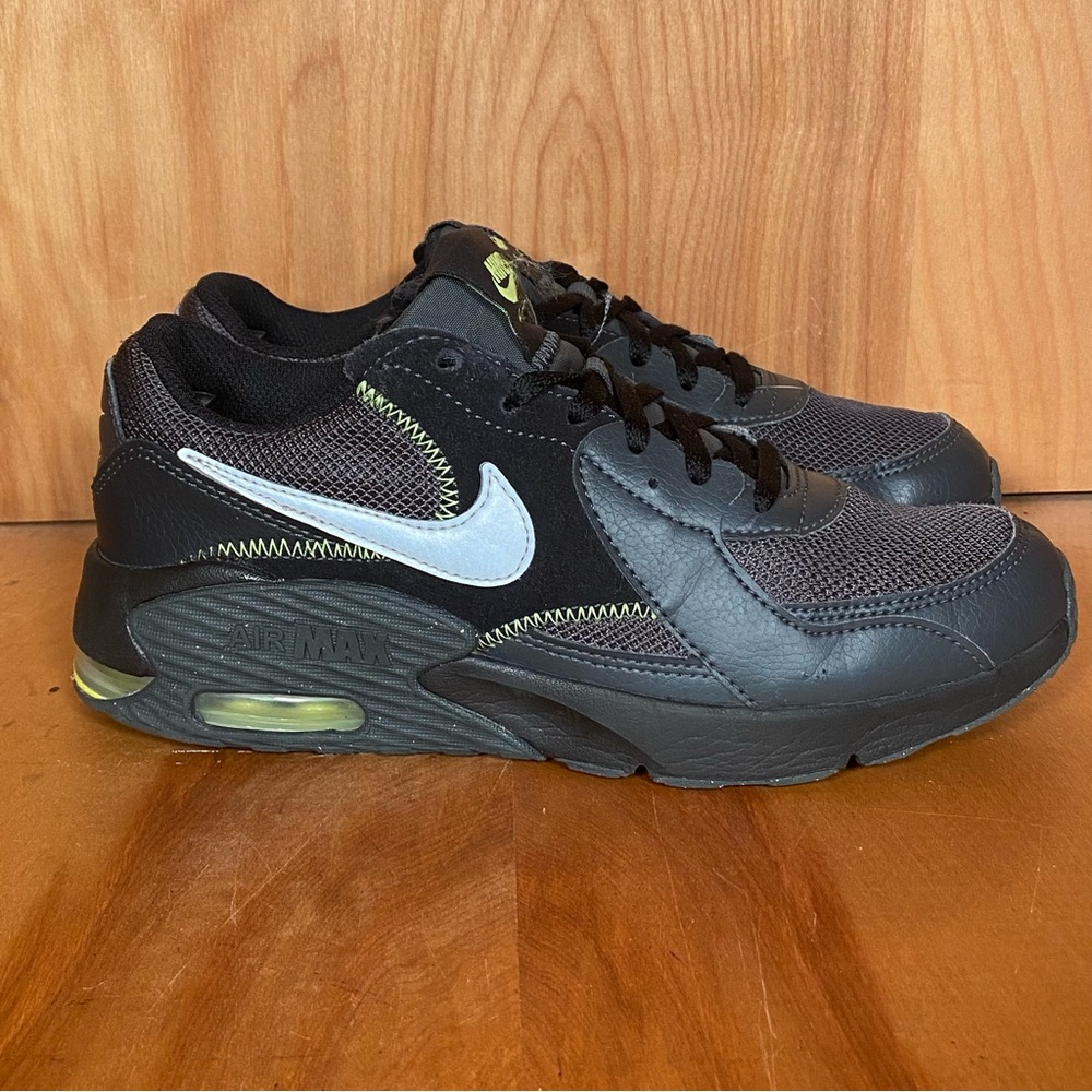 Womens 6 Youth 4.5 Nike Air Max Excee Athletic Shoes Black Green SEF1451